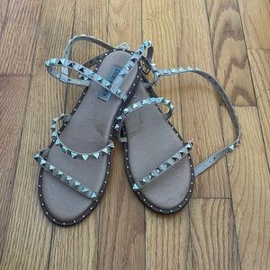 Steve Madden Travel Tan studded sandals